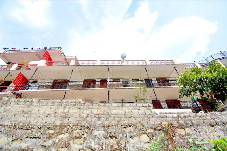 Sunrise View Homestay Kasauli Exterior photo